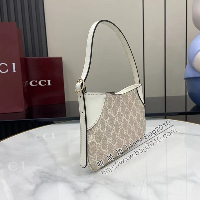 Gucci專櫃古馳最新款Emblem系列超迷你肩背包腋下包 jh2638型號：820696